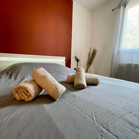 L'ovalie Apartment